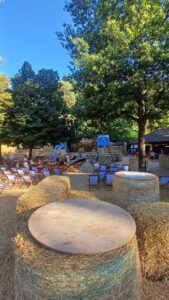 Rundballen mit Tischauflage